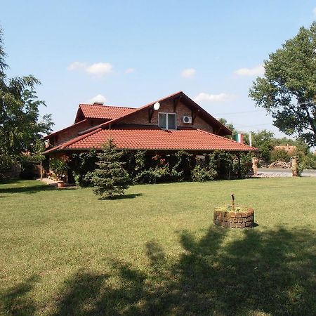 Palya Vendeghaz Appartement Pusztaszer Buitenkant foto